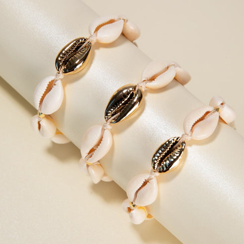 Natürliche Kauri-Muschel | Gold | Cremefarbenes Makramee-Armband
